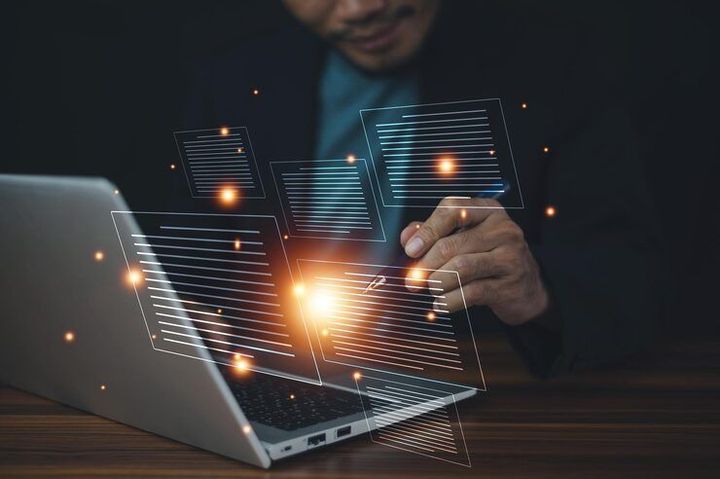 Contract Management Software Guide: Compare Features, AI Tools, Costs, and Business Benefits